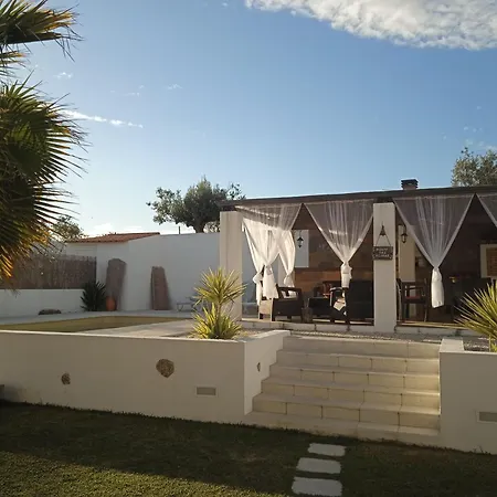 Monte Pedras Tatil Evi *